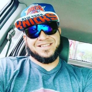 Meet your Posher, Victor